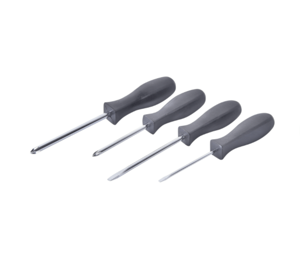 Lot de 4 tournevis multiusage avec embouts plats et cruciformes, adaptés aux travaux courants